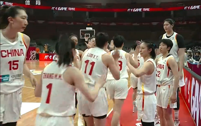 中国女篮获世预赛开门红!数据一目了然,不是韩旭,最大功臣是她
