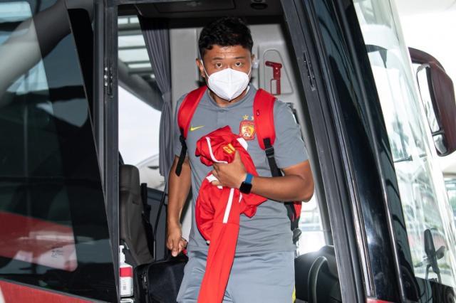 主帅对广州队表现很遗憾:队员面对机会太紧张